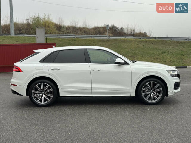 Білий Ауді Q8, об'ємом двигуна 3 л та пробігом 68 тис. км за 55500 $, фото 4 на Automoto.ua