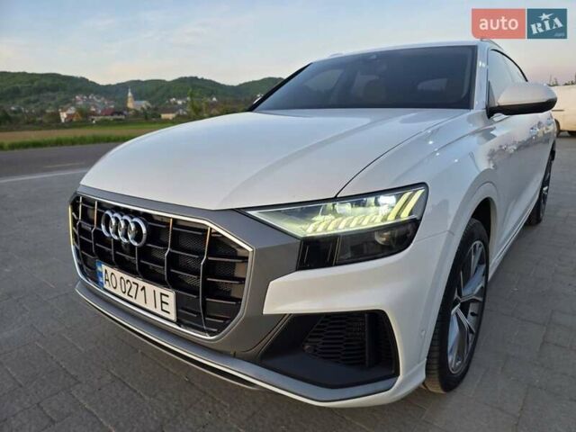 Белый Ауди Q8, объемом двигателя 3 л и пробегом 211 тыс. км за 49999 $, фото 1 на Automoto.ua
