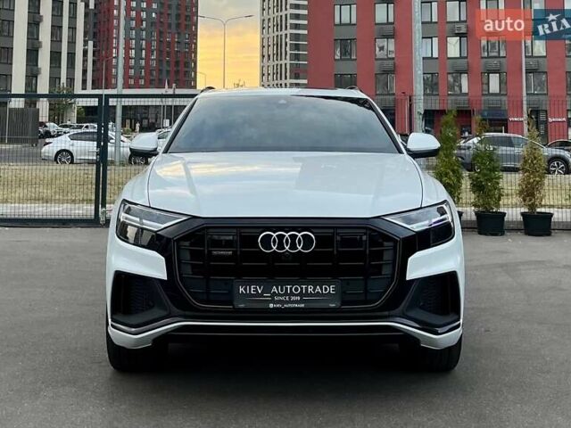 Белый Ауди Q8, объемом двигателя 3 л и пробегом 57 тыс. км за 49000 $, фото 1 на Automoto.ua