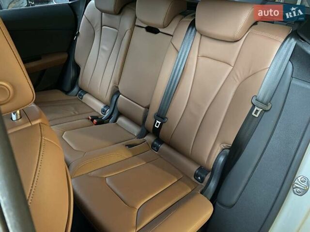 Белый Ауди Q8, объемом двигателя 2.97 л и пробегом 83 тыс. км за 55000 $, фото 19 на Automoto.ua