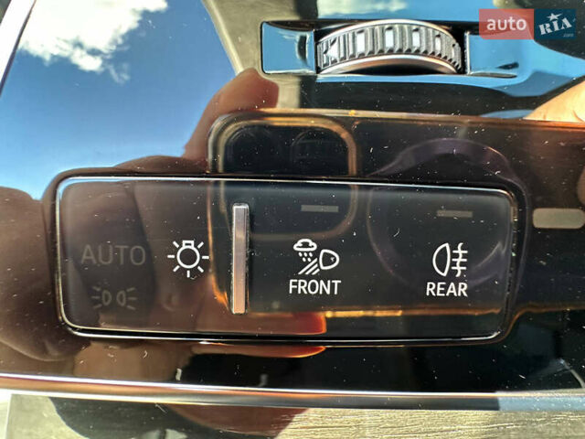 Ауди Q8 2018 в Кривом Роге на Automoto.ua Белый Ауди Q8, объемом двигателя 3 л и пробегом 93 тыс. км за 57999 $, фото 26 на Automoto.ua
