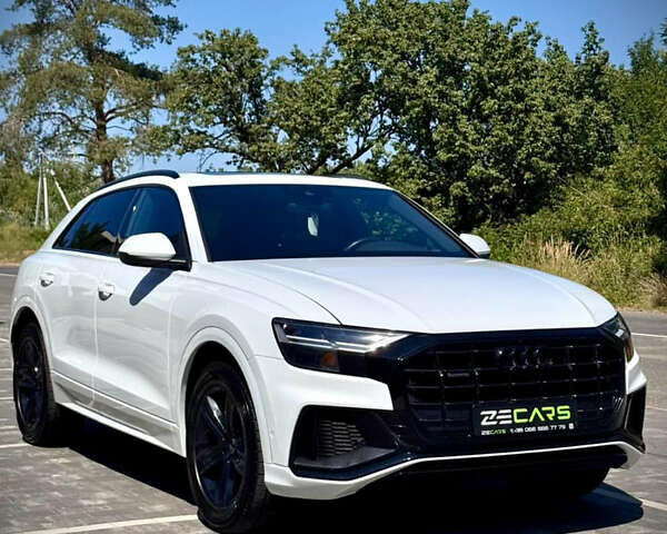 Белый Ауди Q8, объемом двигателя 3 л и пробегом 85 тыс. км за 43000 $, фото 1 на Automoto.ua