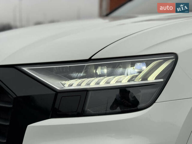 Білий Ауді Q8, об'ємом двигуна 3 л та пробігом 68 тис. км за 55500 $, фото 17 на Automoto.ua