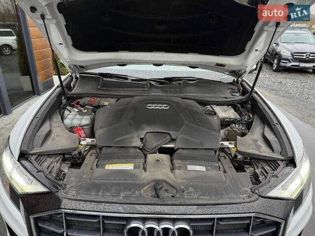 Білий Ауді Q8, об'ємом двигуна 3 л та пробігом 139 тис. км за 48000 $, фото 76 на Automoto.ua