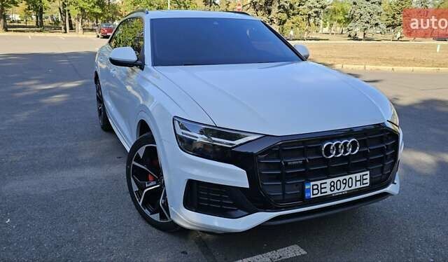 Белый Ауди Q8, объемом двигателя 3 л и пробегом 100 тыс. км за 43000 $, фото 1 на Automoto.ua