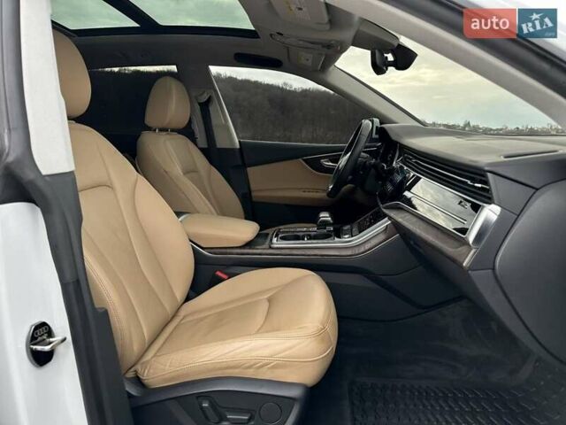 Белый Ауди Q8, объемом двигателя 3 л и пробегом 100 тыс. км за 43000 $, фото 17 на Automoto.ua