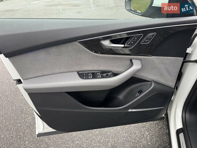 Білий Ауді Q8, об'ємом двигуна 3 л та пробігом 68 тис. км за 55500 $, фото 33 на Automoto.ua