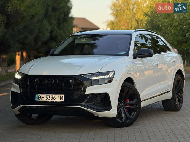 Белый Ауди Q8, объемом двигателя 2.97 л и пробегом 150 тыс. км за 57500 $, фото 5 на Automoto.ua