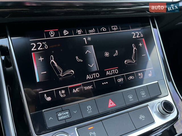 Белый Ауди Q8, объемом двигателя 3 л и пробегом 57 тыс. км за 49000 $, фото 27 на Automoto.ua