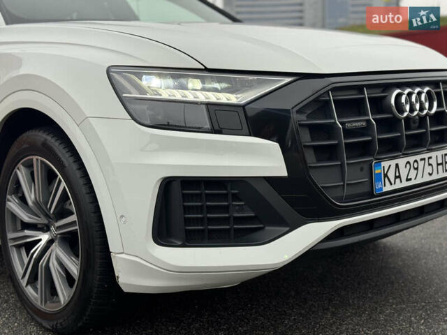 Білий Ауді Q8, об'ємом двигуна 3 л та пробігом 68 тис. км за 55500 $, фото 11 на Automoto.ua