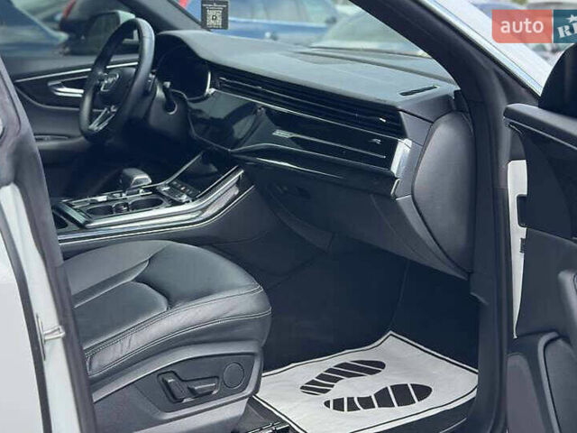 Білий Ауді Q8, об'ємом двигуна 3 л та пробігом 87 тис. км за 41000 $, фото 16 на Automoto.ua