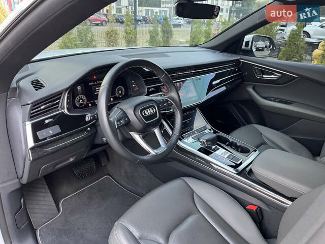 Белый Ауди Q8, объемом двигателя 3 л и пробегом 57 тыс. км за 49000 $, фото 21 на Automoto.ua