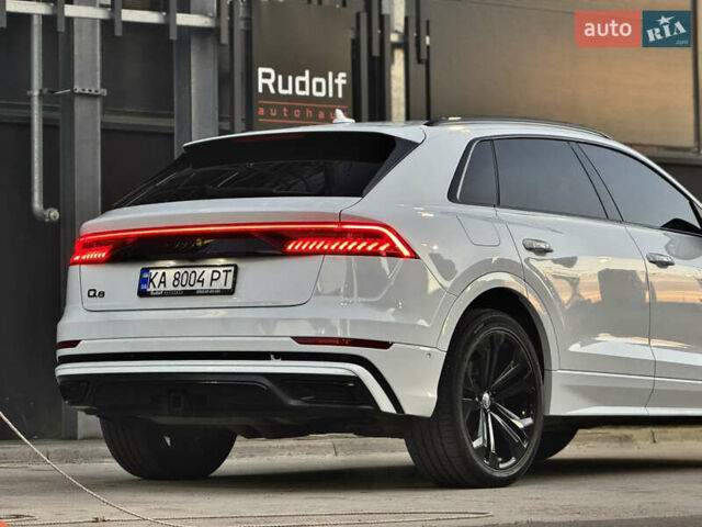 Білий Ауді Q8, об'ємом двигуна 3 л та пробігом 108 тис. км за 54999 $, фото 4 на Automoto.ua