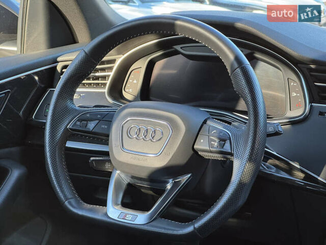 Білий Ауді Q8, об'ємом двигуна 2.97 л та пробігом 214 тис. км за 54000 $, фото 17 на Automoto.ua