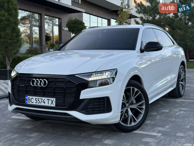 Белый Ауди Q8, объемом двигателя 3 л и пробегом 160 тыс. км за 52900 $, фото 2 на Automoto.ua