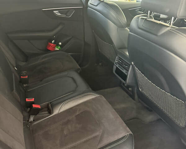 Белый Ауди Q8, объемом двигателя 2.97 л и пробегом 155 тыс. км за 53000 $, фото 20 на Automoto.ua