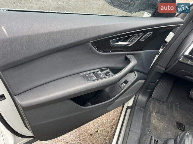 Белый Ауди Q8, объемом двигателя 3 л и пробегом 79 тыс. км за 29000 $, фото 11 на Automoto.ua