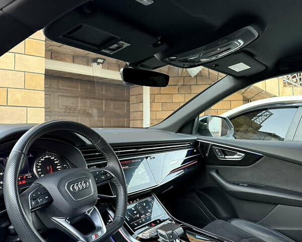 Білий Ауді Q8, об'ємом двигуна 2.97 л та пробігом 150 тис. км за 58000 $, фото 10 на Automoto.ua