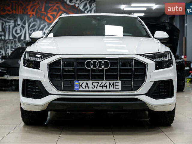 Белый Ауди Q8, объемом двигателя 3 л и пробегом 60 тыс. км за 62300 $, фото 1 на Automoto.ua