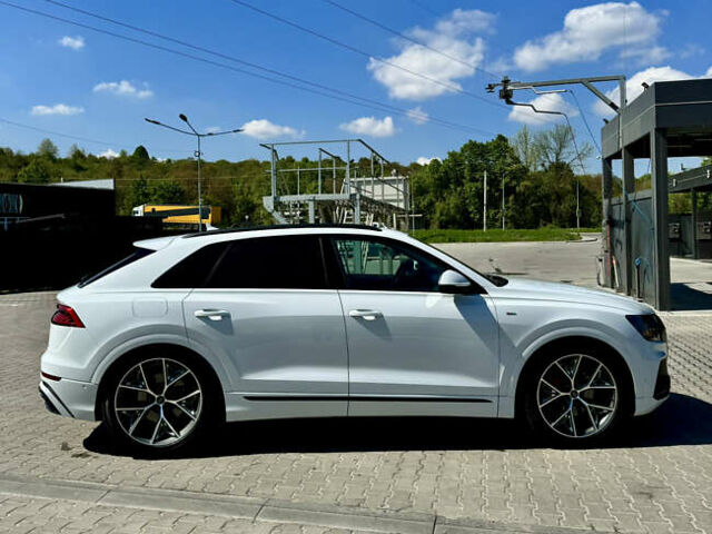 Білий Ауді Q8, об'ємом двигуна 3 л та пробігом 81 тис. км за 71900 $, фото 2 на Automoto.ua