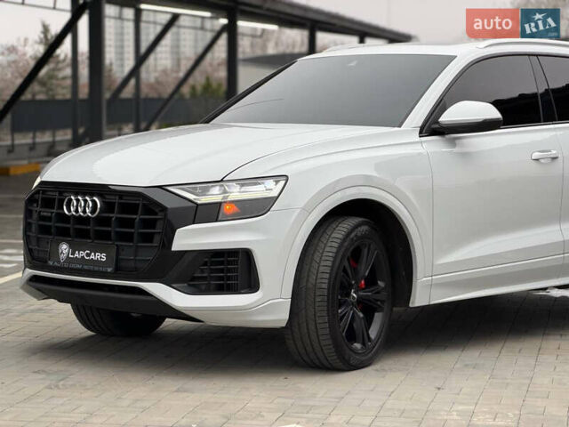 Белый Ауди Q8, объемом двигателя 3 л и пробегом 142 тыс. км за 43000 $, фото 5 на Automoto.ua