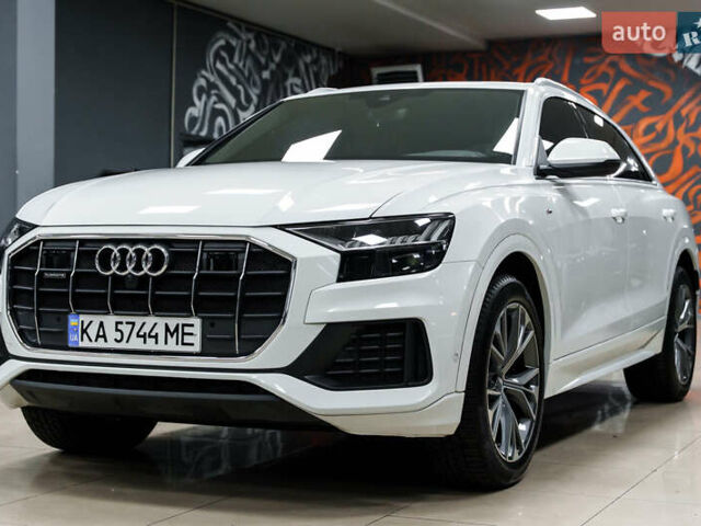Белый Ауди Q8, объемом двигателя 3 л и пробегом 60 тыс. км за 62300 $, фото 2 на Automoto.ua