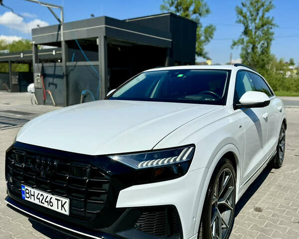 Білий Ауді Q8, об'ємом двигуна 3 л та пробігом 81 тис. км за 71900 $, фото 1 на Automoto.ua