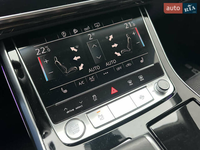 Білий Ауді Q8, об'ємом двигуна 2.97 л та пробігом 73 тис. км за 55000 $, фото 29 на Automoto.ua