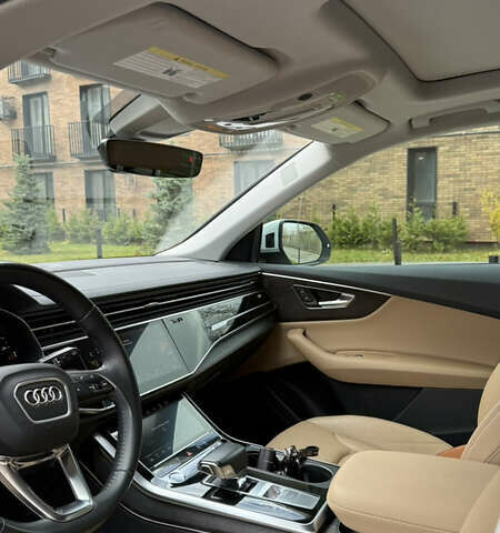 Белый Ауди Q8, объемом двигателя 0 л и пробегом 99 тыс. км за 59800 $, фото 25 на Automoto.ua