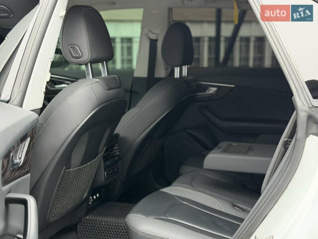 Белый Ауди Q8, объемом двигателя 3 л и пробегом 142 тыс. км за 43000 $, фото 12 на Automoto.ua