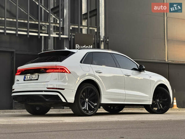Білий Ауді Q8, об'ємом двигуна 3 л та пробігом 108 тис. км за 54999 $, фото 3 на Automoto.ua