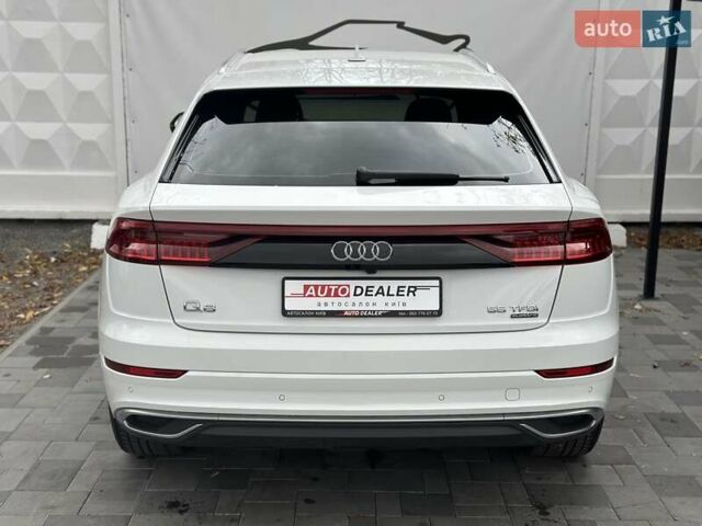 Ауді Q8 2019 у Києві на Automoto.ua Білий Ауді Q8, об'ємом двигуна 3 л та пробігом 60 тис. км за 64990 $, фото 10 на Automoto.ua