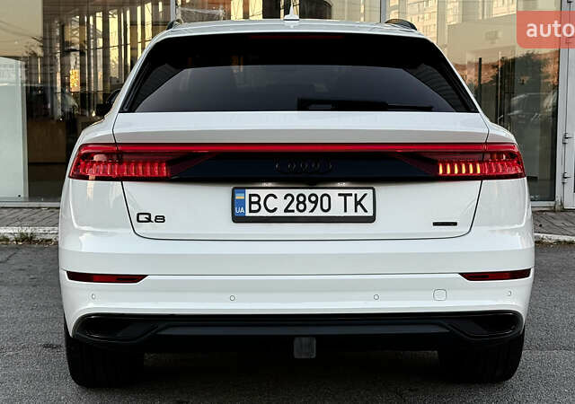 Белый Ауди Q8, объемом двигателя 3 л и пробегом 122 тыс. км за 54500 $, фото 16 на Automoto.ua