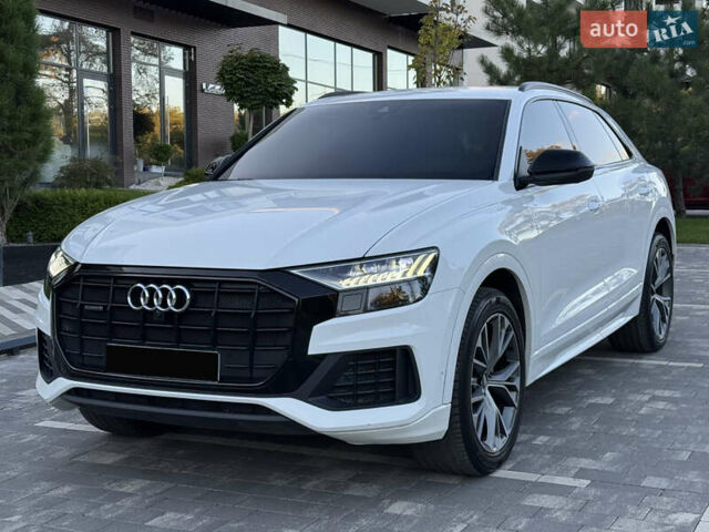 Белый Ауди Q8, объемом двигателя 3 л и пробегом 155 тыс. км за 53999 $, фото 4 на Automoto.ua