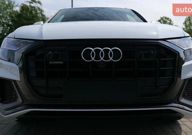 Белый Ауди Q8, объемом двигателя 3 л и пробегом 110 тыс. км за 56000 $, фото 3 на Automoto.ua