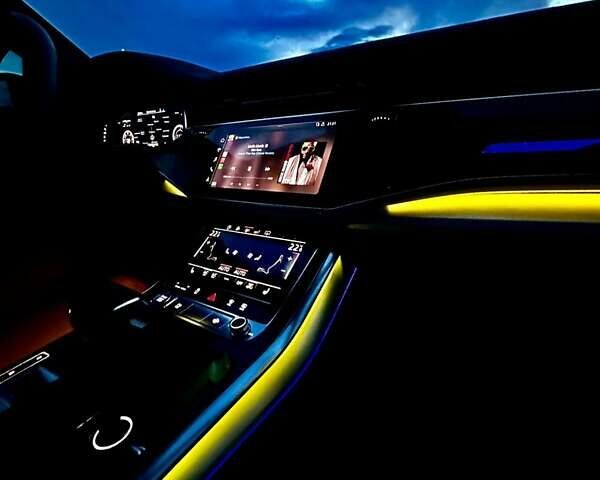 Білий Ауді Q8, об'ємом двигуна 2.97 л та пробігом 169 тис. км за 69000 $, фото 18 на Automoto.ua