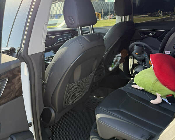 Белый Ауди Q8, объемом двигателя 3 л и пробегом 140 тыс. км за 42000 $, фото 9 на Automoto.ua