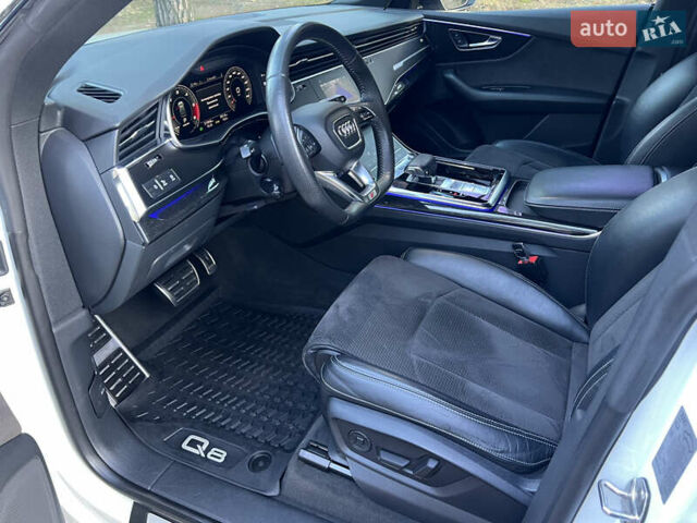 Белый Ауди Q8, объемом двигателя 2.97 л и пробегом 213 тыс. км за 54200 $, фото 18 на Automoto.ua