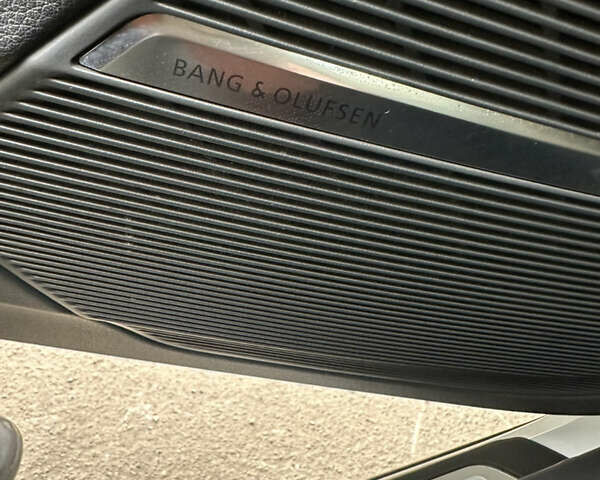 Белый Ауди Q8, объемом двигателя 2.97 л и пробегом 50 тыс. км за 49999 $, фото 9 на Automoto.ua