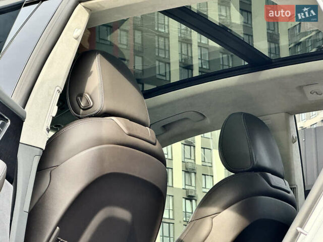 Білий Ауді Q8, об'ємом двигуна 3 л та пробігом 108 тис. км за 54999 $, фото 29 на Automoto.ua