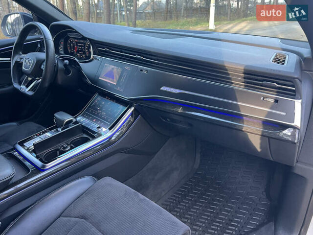 Белый Ауди Q8, объемом двигателя 2.97 л и пробегом 213 тыс. км за 54200 $, фото 12 на Automoto.ua