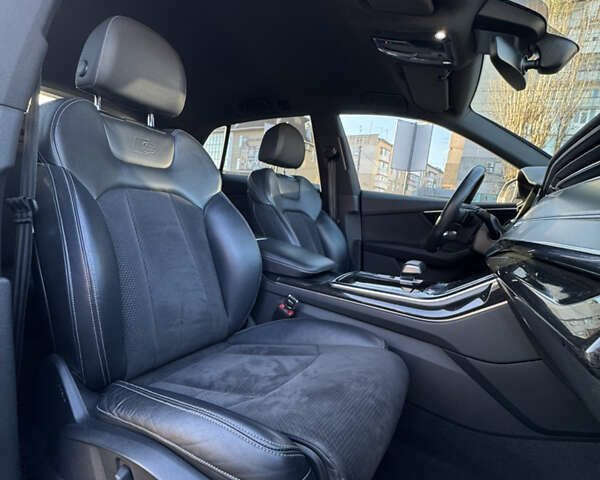 Білий Ауді Q8, об'ємом двигуна 2.97 л та пробігом 214 тис. км за 54000 $, фото 20 на Automoto.ua