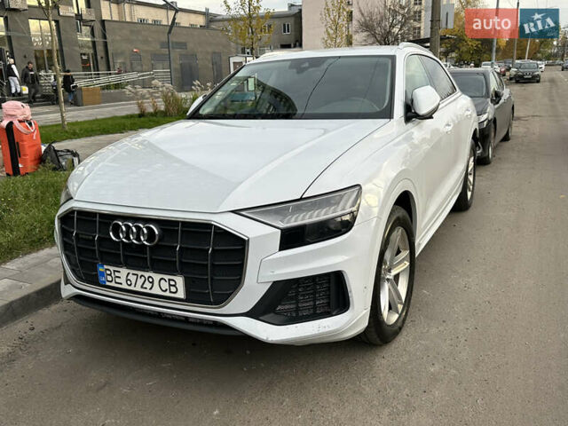 Белый Ауди Q8, объемом двигателя 2.97 л и пробегом 50 тыс. км за 49999 $, фото 2 на Automoto.ua