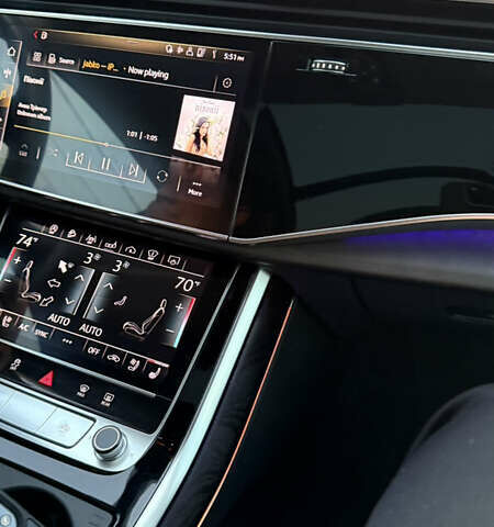 Белый Ауди Q8, объемом двигателя 0 л и пробегом 99 тыс. км за 59800 $, фото 28 на Automoto.ua