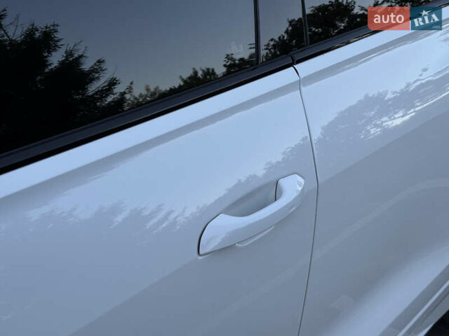 Белый Ауди Q8, объемом двигателя 3 л и пробегом 160 тыс. км за 52900 $, фото 20 на Automoto.ua