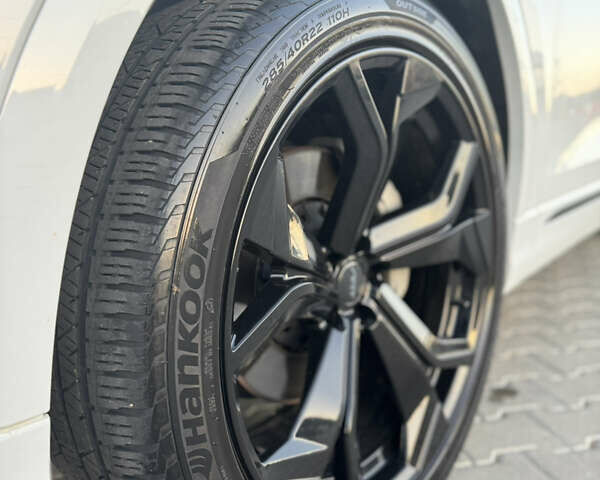 Білий Ауді Q8, об'ємом двигуна 3 л та пробігом 118 тис. км за 54000 $, фото 4 на Automoto.ua