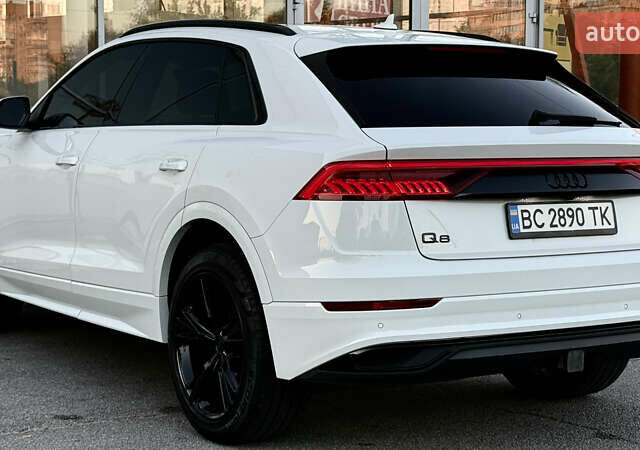 Білий Ауді Q8, об'ємом двигуна 3 л та пробігом 122 тис. км за 49999 $, фото 15 на Automoto.ua