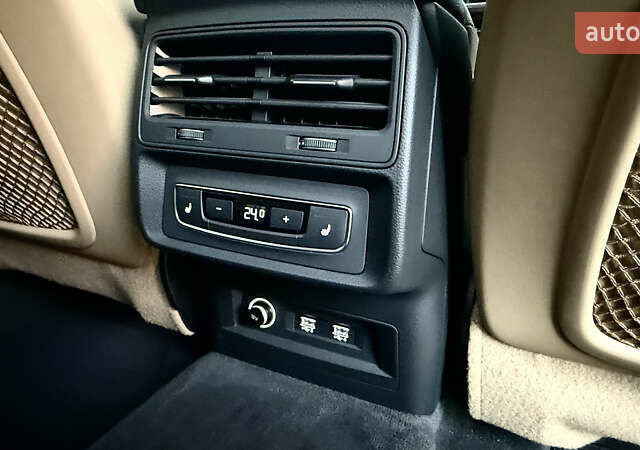 Білий Ауді Q8, об'ємом двигуна 3 л та пробігом 122 тис. км за 49999 $, фото 34 на Automoto.ua