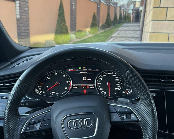 Білий Ауді Q8, об'ємом двигуна 2.97 л та пробігом 150 тис. км за 58000 $, фото 16 на Automoto.ua