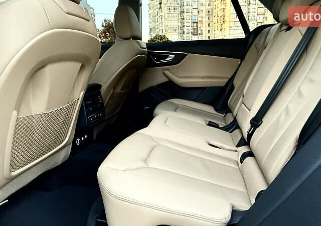 Білий Ауді Q8, об'ємом двигуна 3 л та пробігом 122 тис. км за 49999 $, фото 38 на Automoto.ua